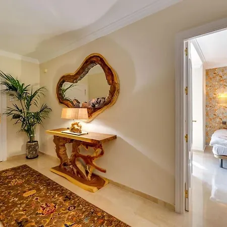 Beachfront Apartamento Marbella