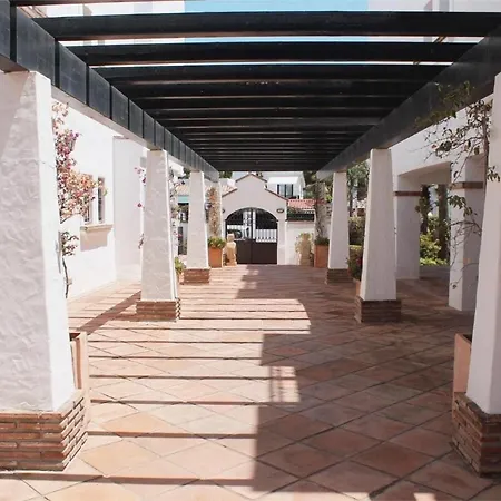 Apartment Beachfront With Parking San Pedro Alcantara Playa 5 Min Puerto Banus Marbella