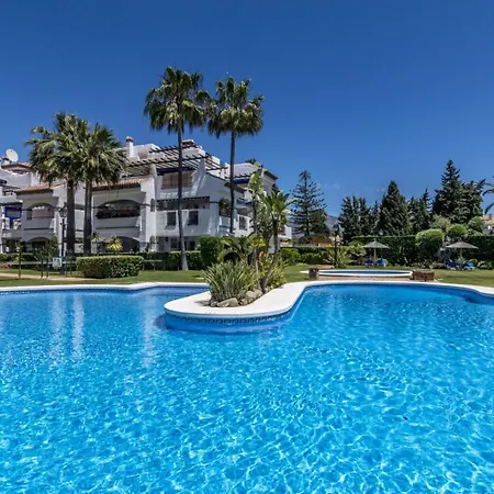 Apartment Beachfront With Parking San Pedro Alcantara Playa 5 Min Puerto Banus