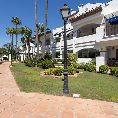 Beachfront With Parking San Pedro Alcantara Playa 5 Min Puerto Banus Apartment